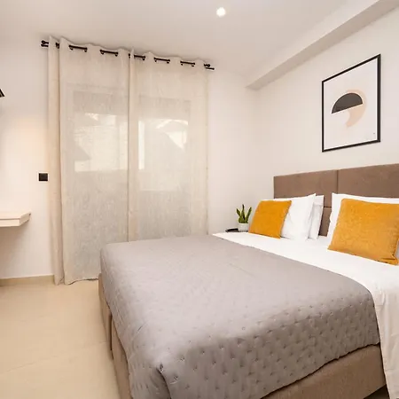 Selozia Apartment *